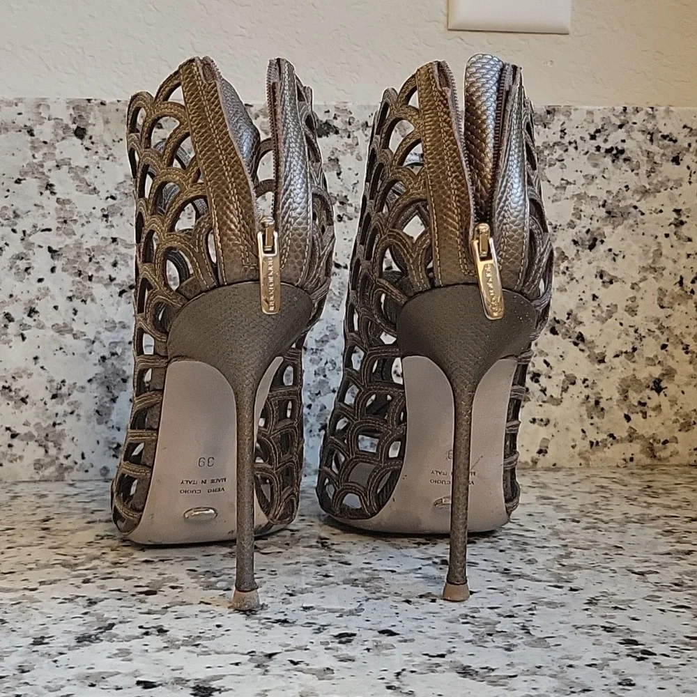 Exquisite pair of Sergio Rossi heels sz 9 - Picture 7 of 15